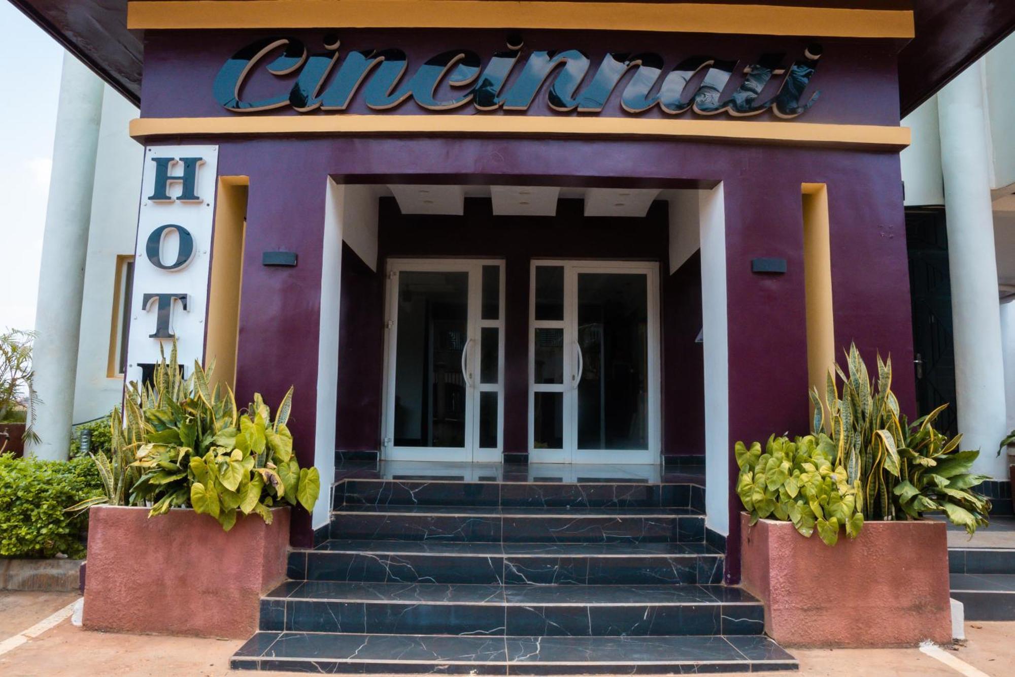 Cincinnati Hotel Yaoundé Exteriér fotografie
